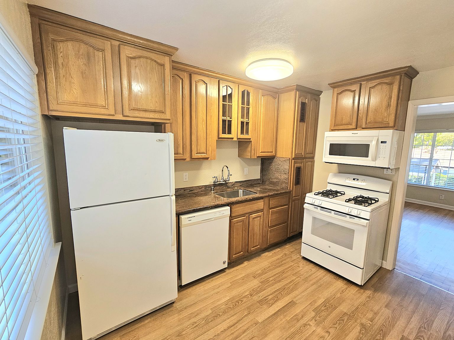 2BR/1BA Apartment on Park Ave · San Jose photo 4
