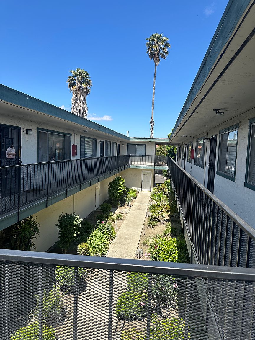 1360 Calabazas Blvd photo 2