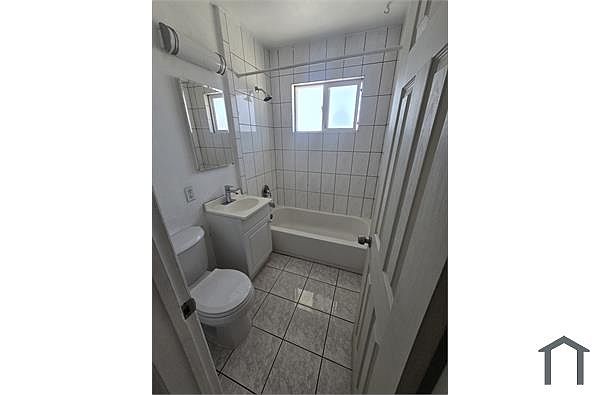 2407 Mather Dr photo 4