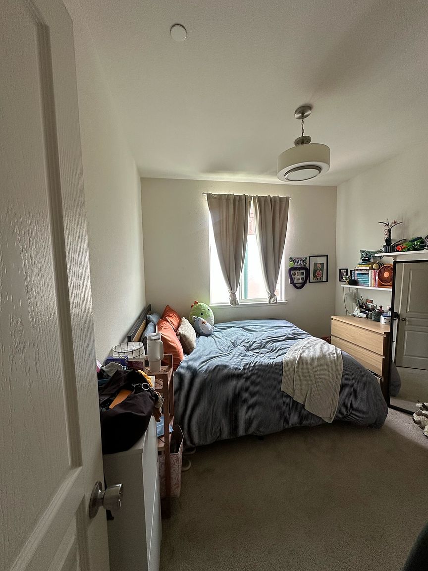 1037 Abruzzo Ln photo 2