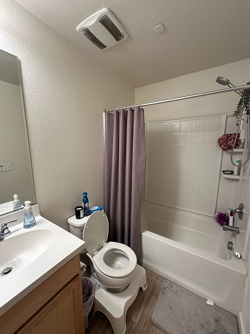 1037 Abruzzo Ln photo 4