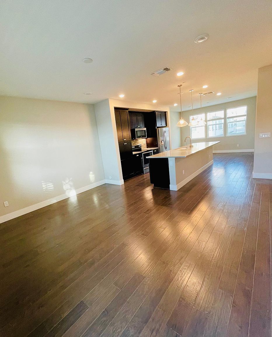 1595 Alviso St photo 3