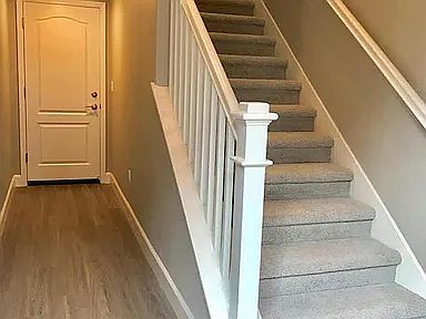 578 Clover Cir photo 3