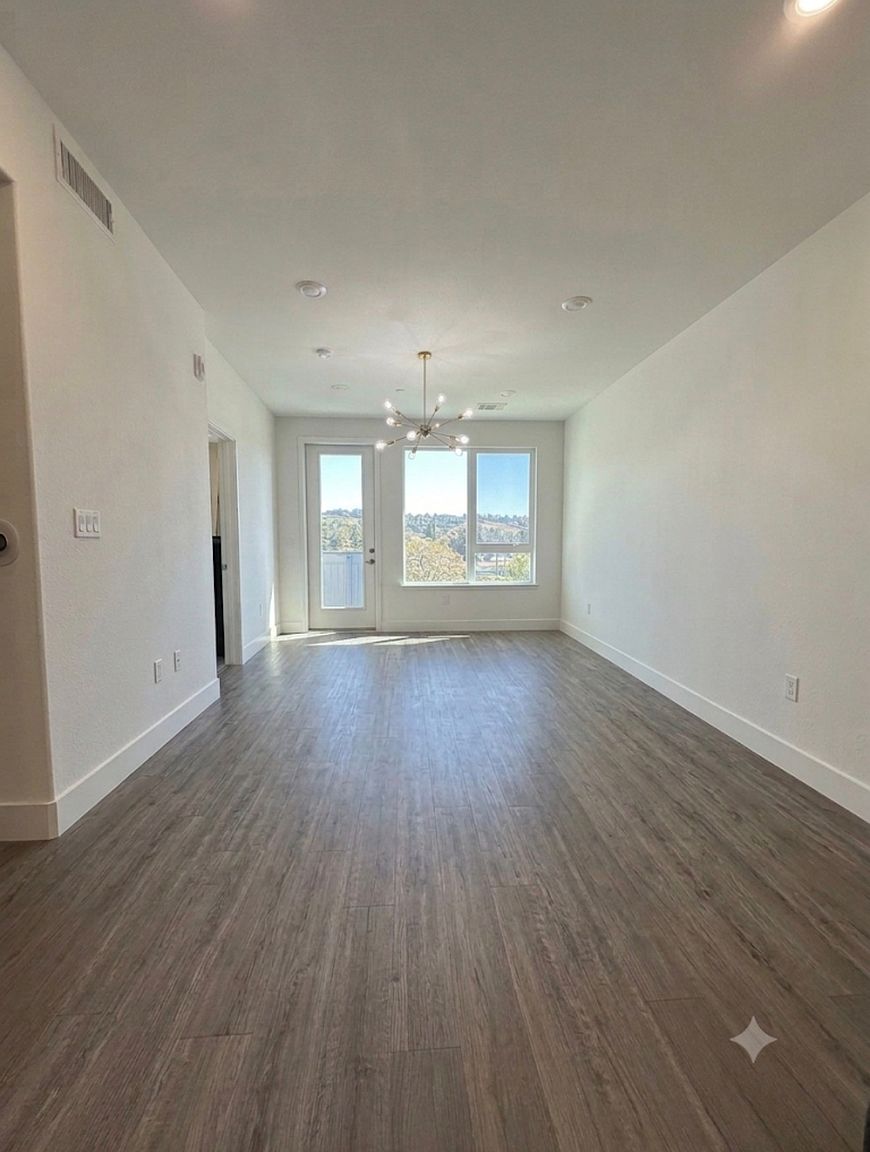 2BR/1BA Condo on Sunstone Dr · San Jose photo 2