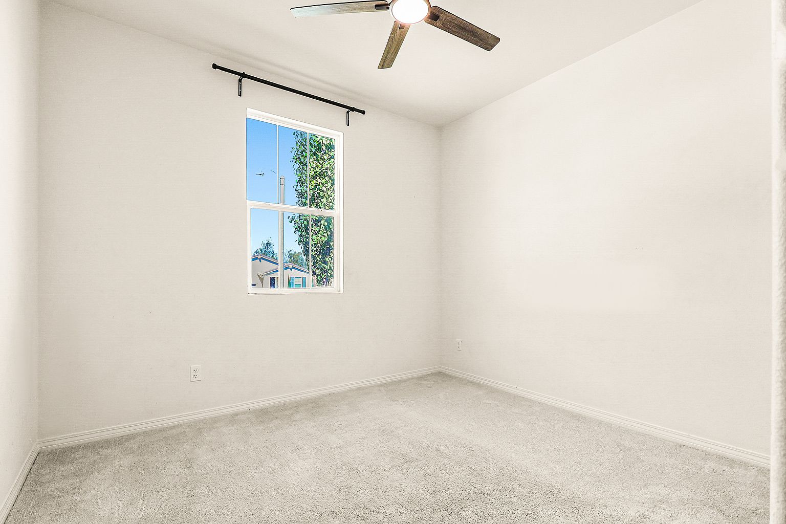 29752 Wolf Glen Ct photo 5