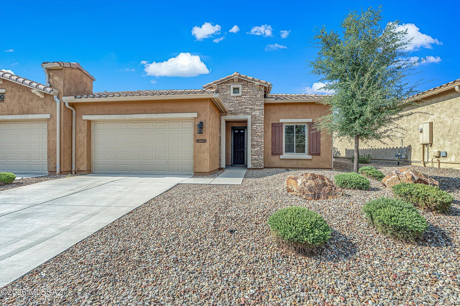 61370 E Flint Dr photo 2
