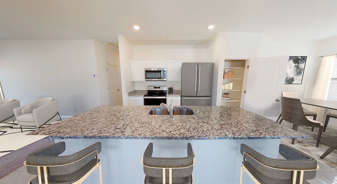 47231 W Coe St photo 4