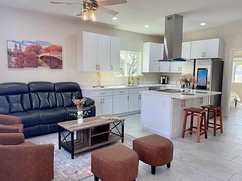 1847 W Juanita Ave photo 3