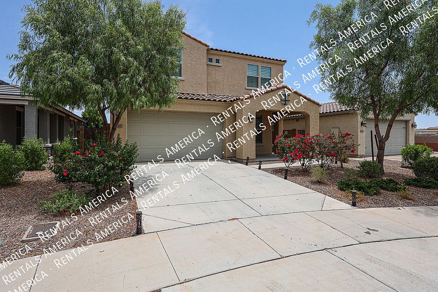 13487 N 174th Ave photo 3