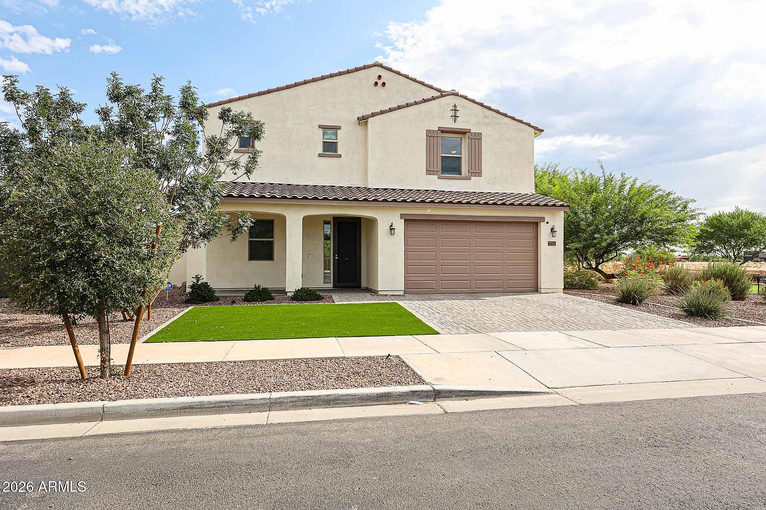 14090 W Old Oak Ln Surprise, AZ 85379 photo 3