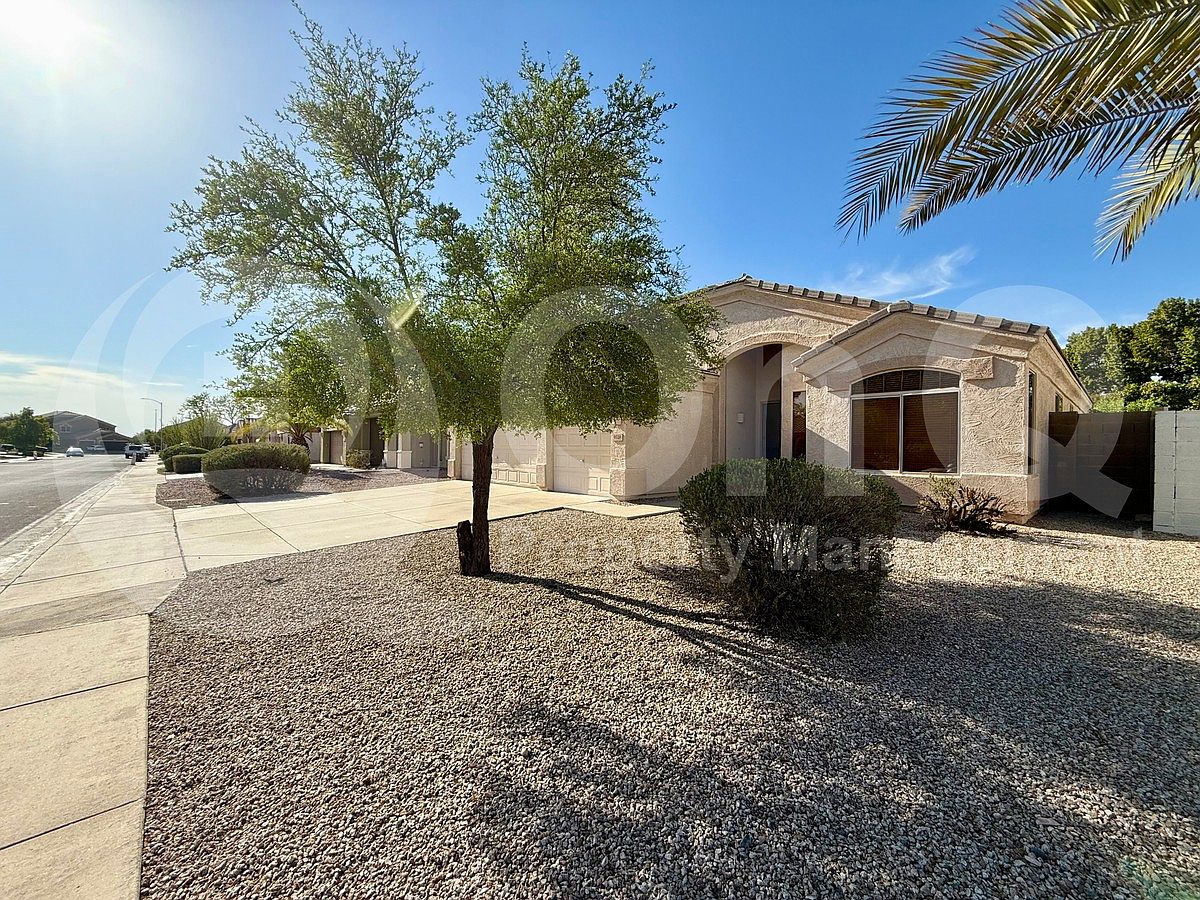 9328 W Pontiac Dr photo 3