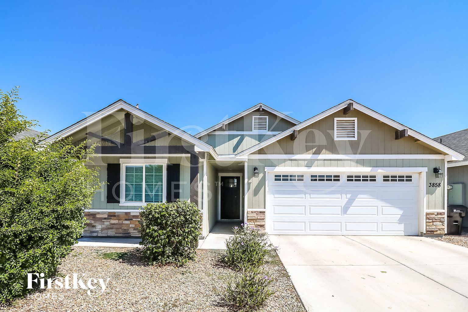 3858 W Tamarisk Ave Phoenix, AZ 85041 photo 2