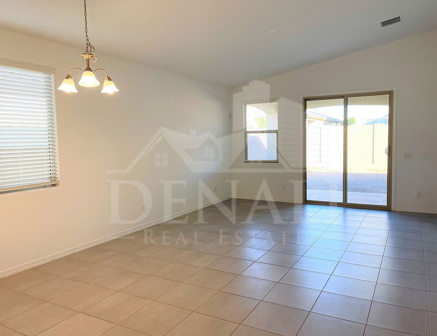 7954 W Medlock Dr Glendale, AZ 85303 photo 4