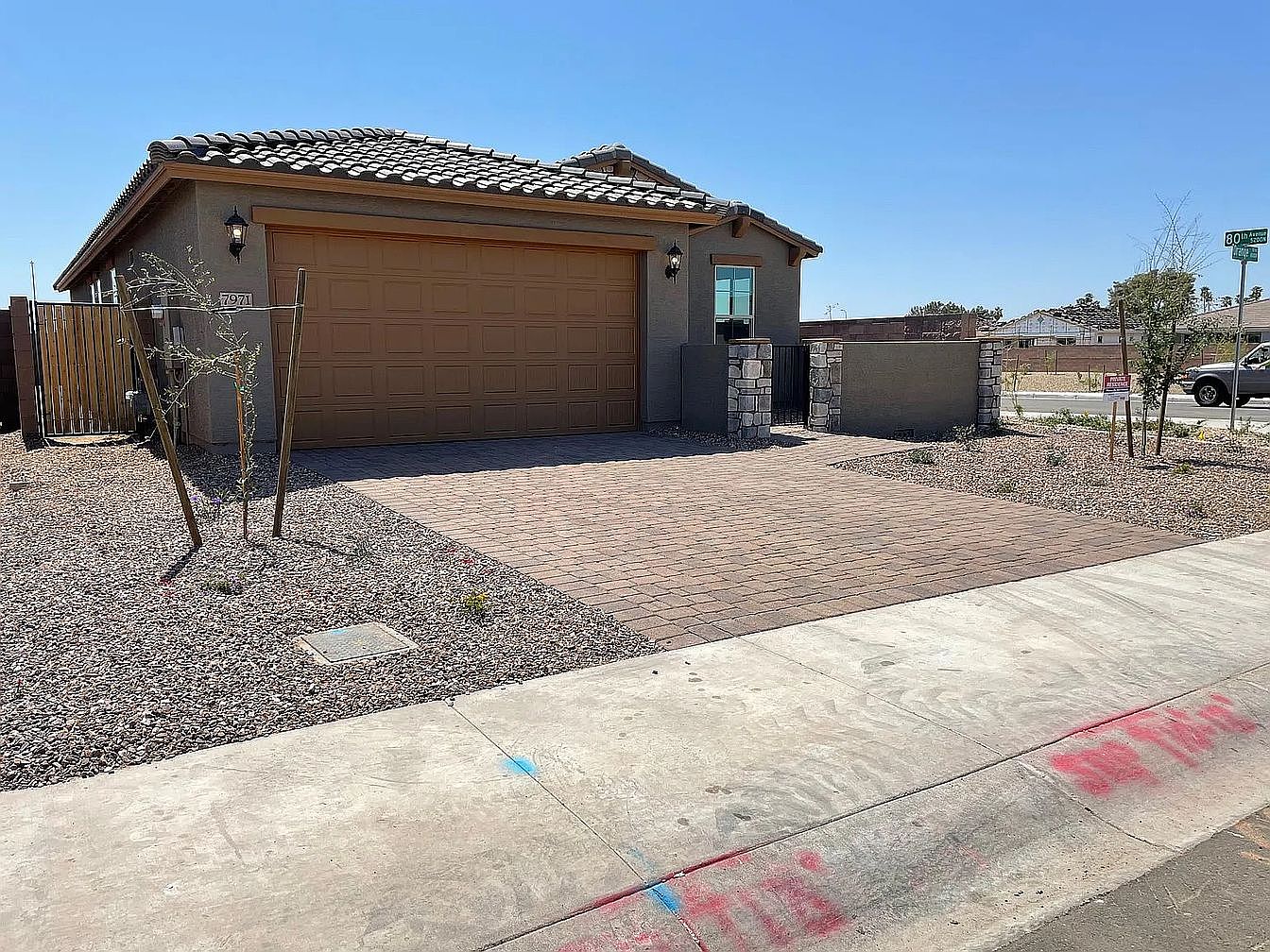 7971 W Orange Dr photo 2