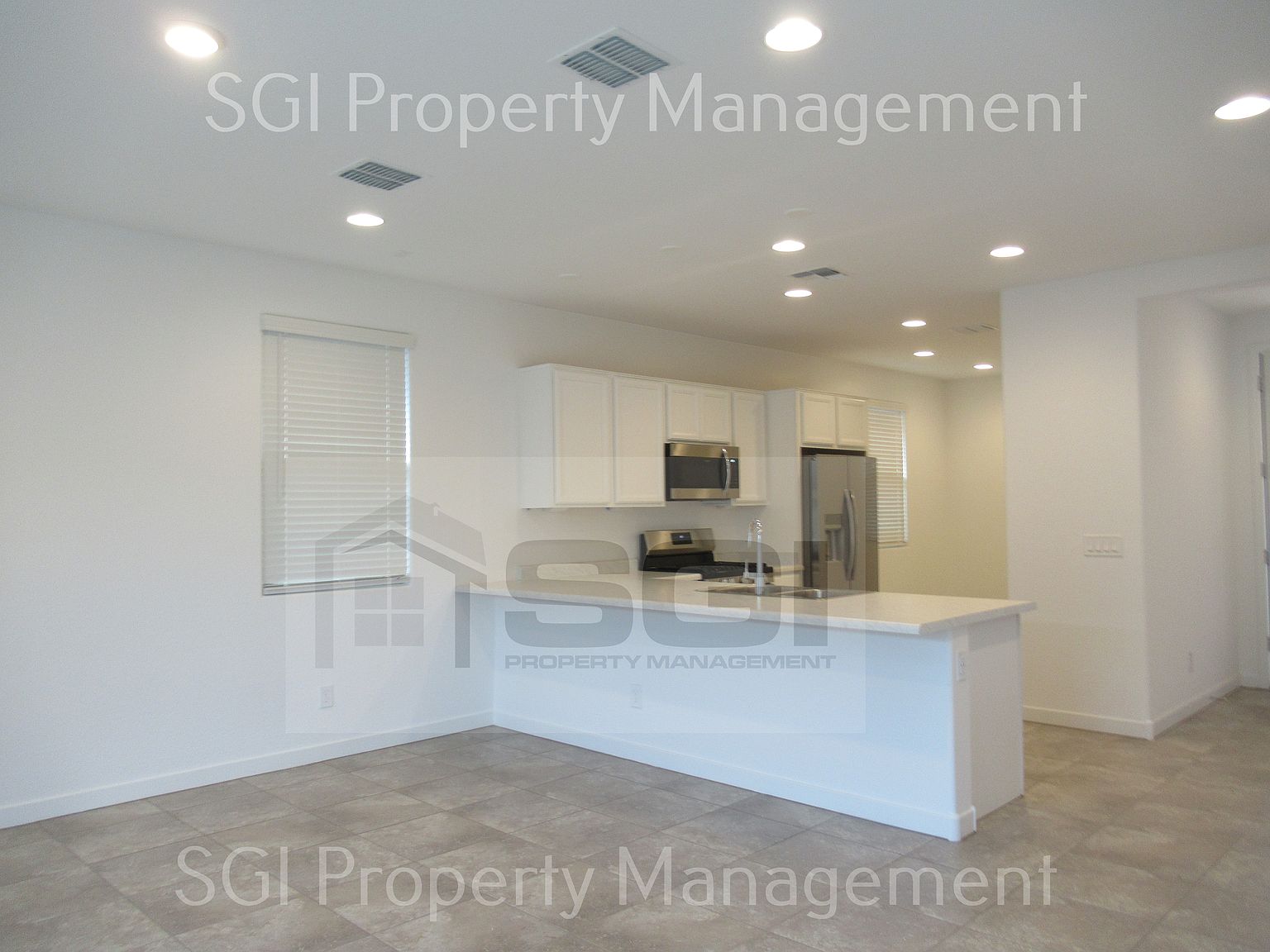 8911 W Bethany Heights Dr Glendale, AZ 85305 photo 5