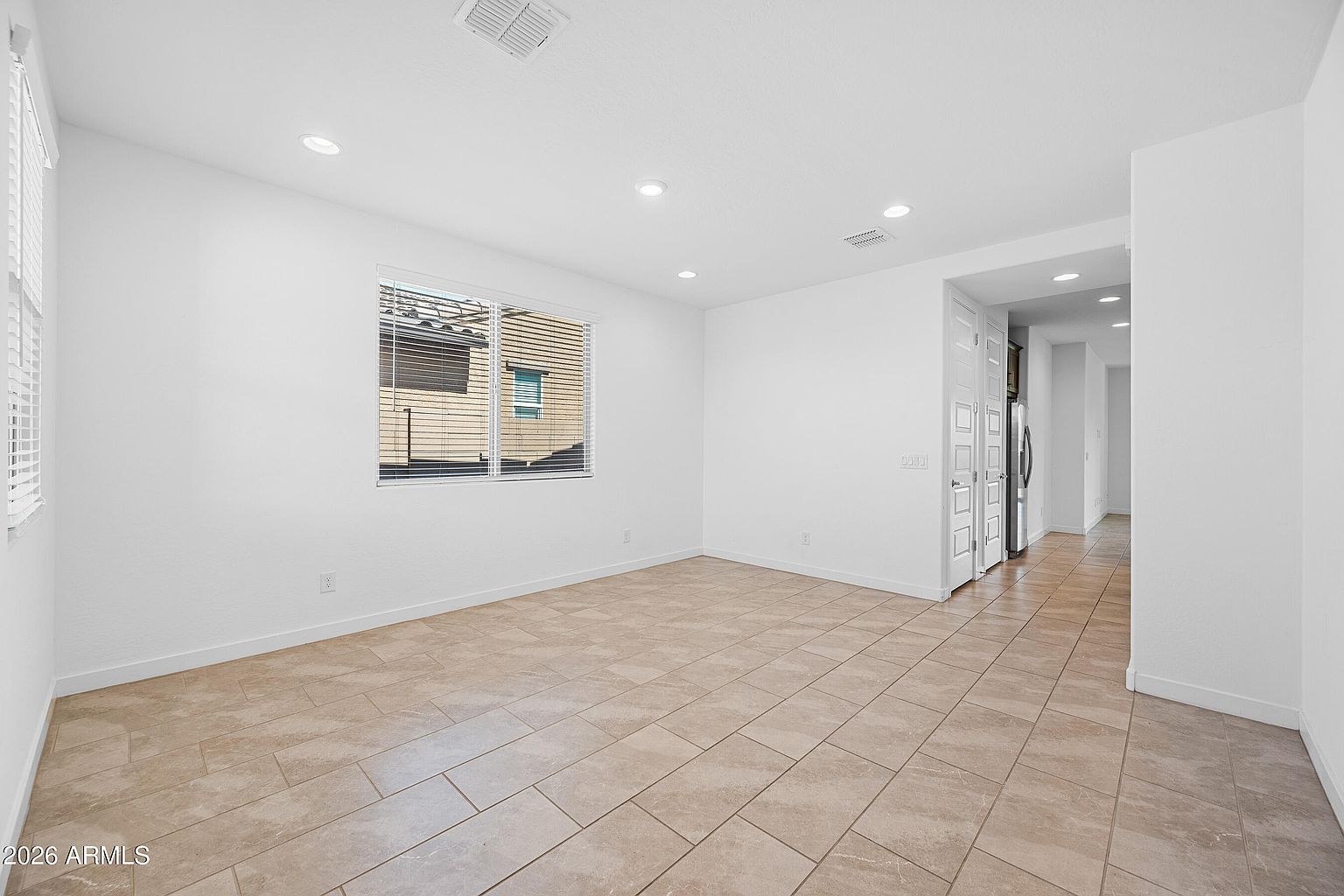 8911 W Solano Dr Glendale, AZ 85305 photo 3