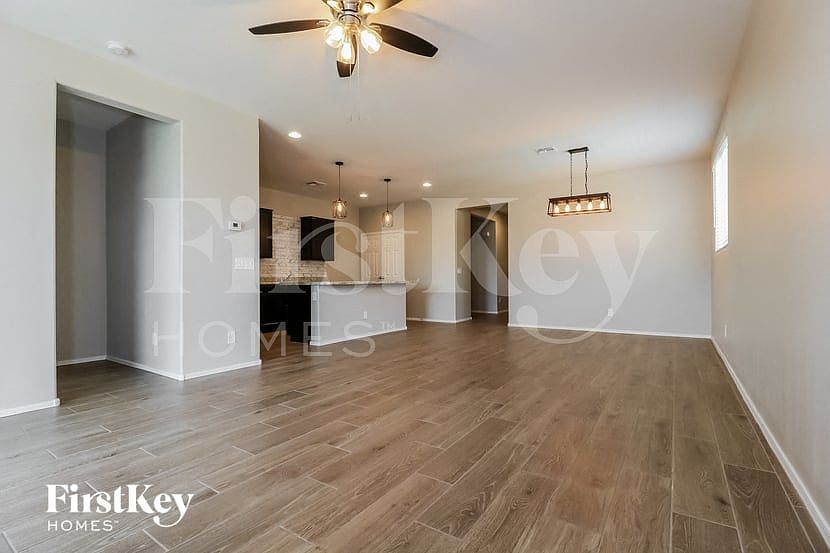 17565 W Villa Chula Ln Surprise, AZ 85387 photo 5