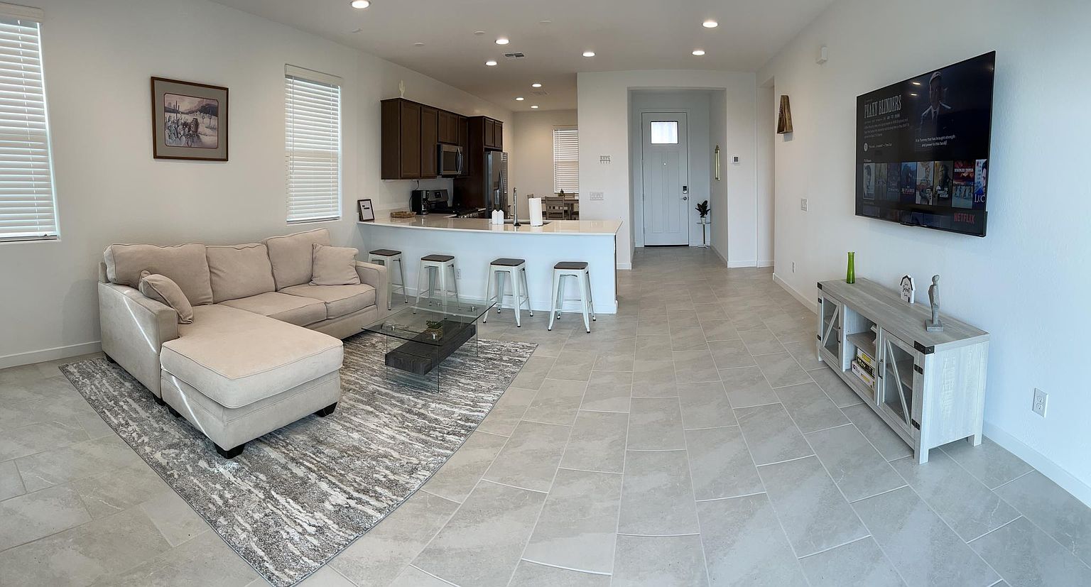 8903 W Solano Dr photo 2
