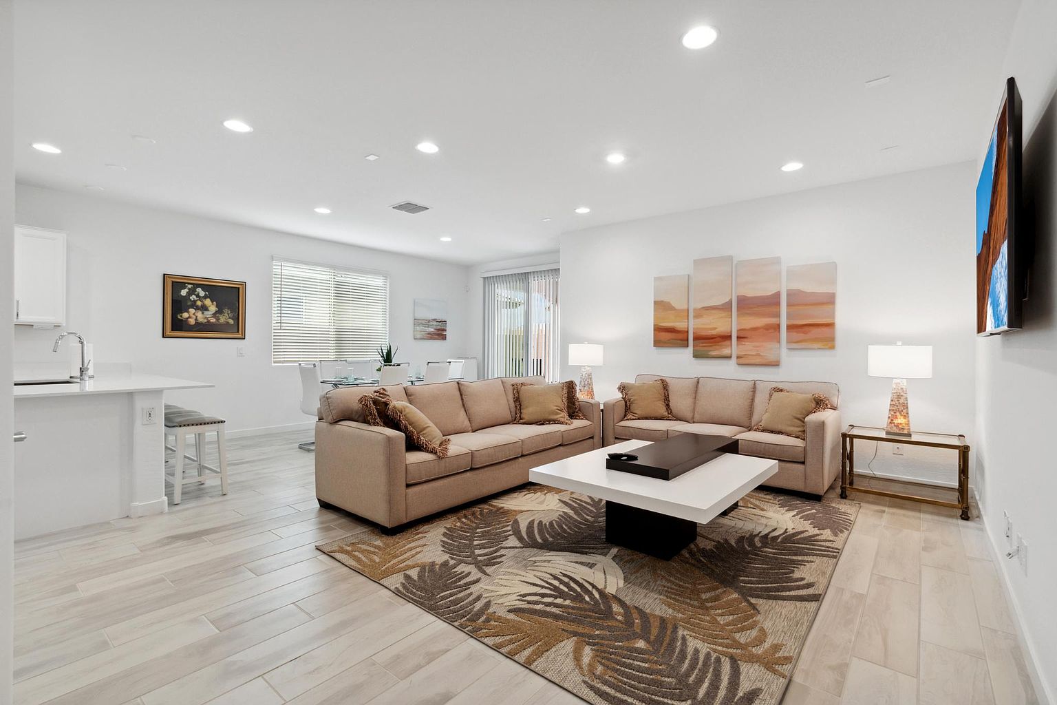 8904 W Solano Dr photo 5