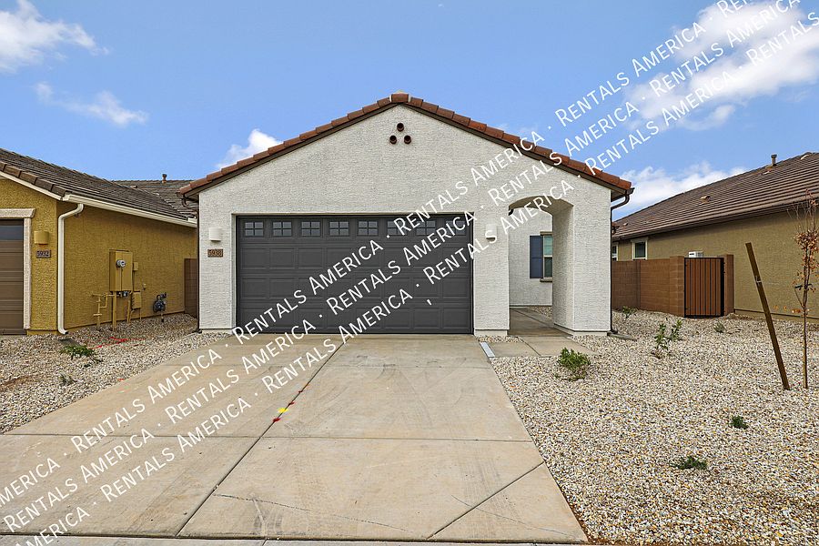 5938 N 90th Dr Glendale, AZ 85305 photo 4