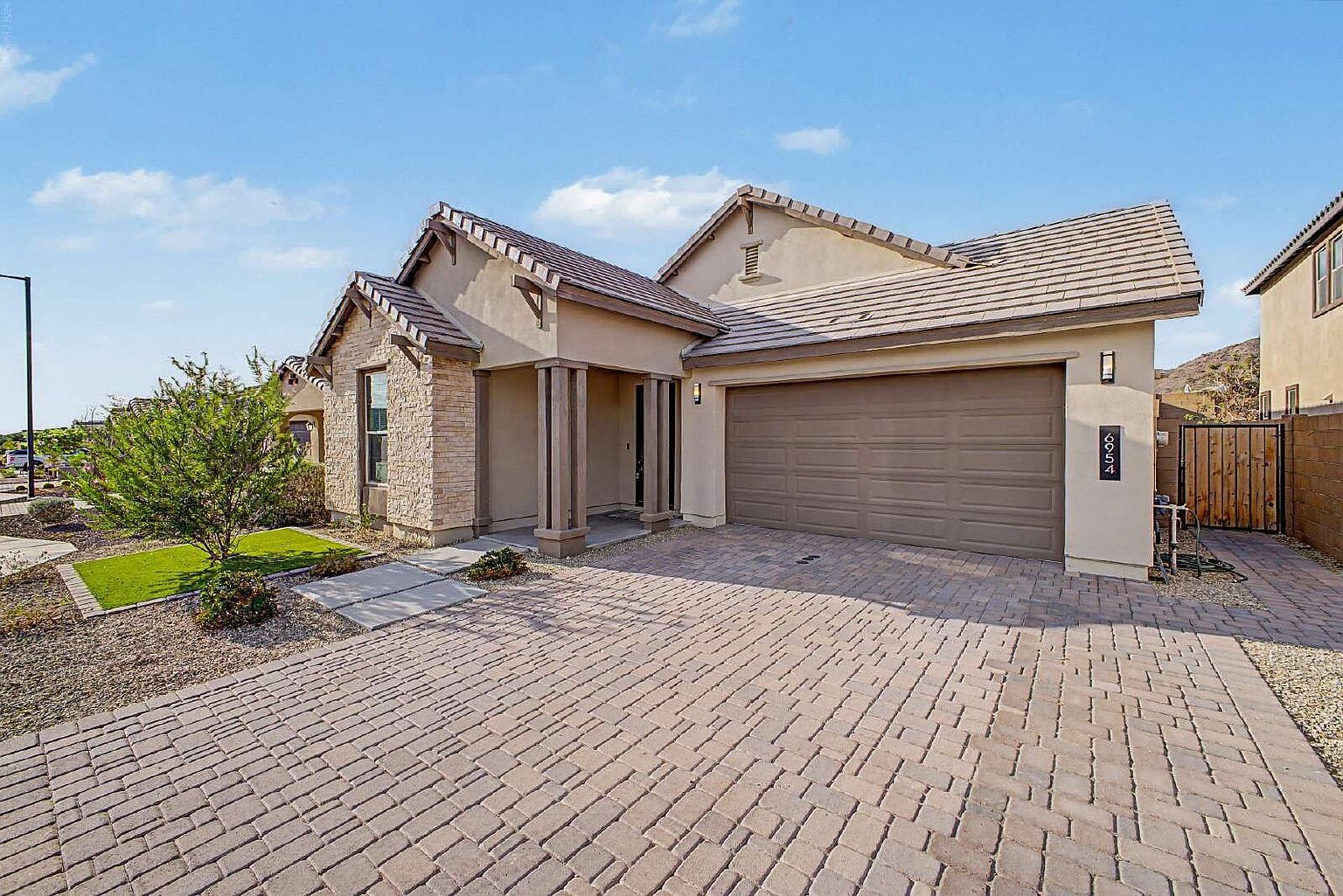 6954 W Maya Way photo 5
