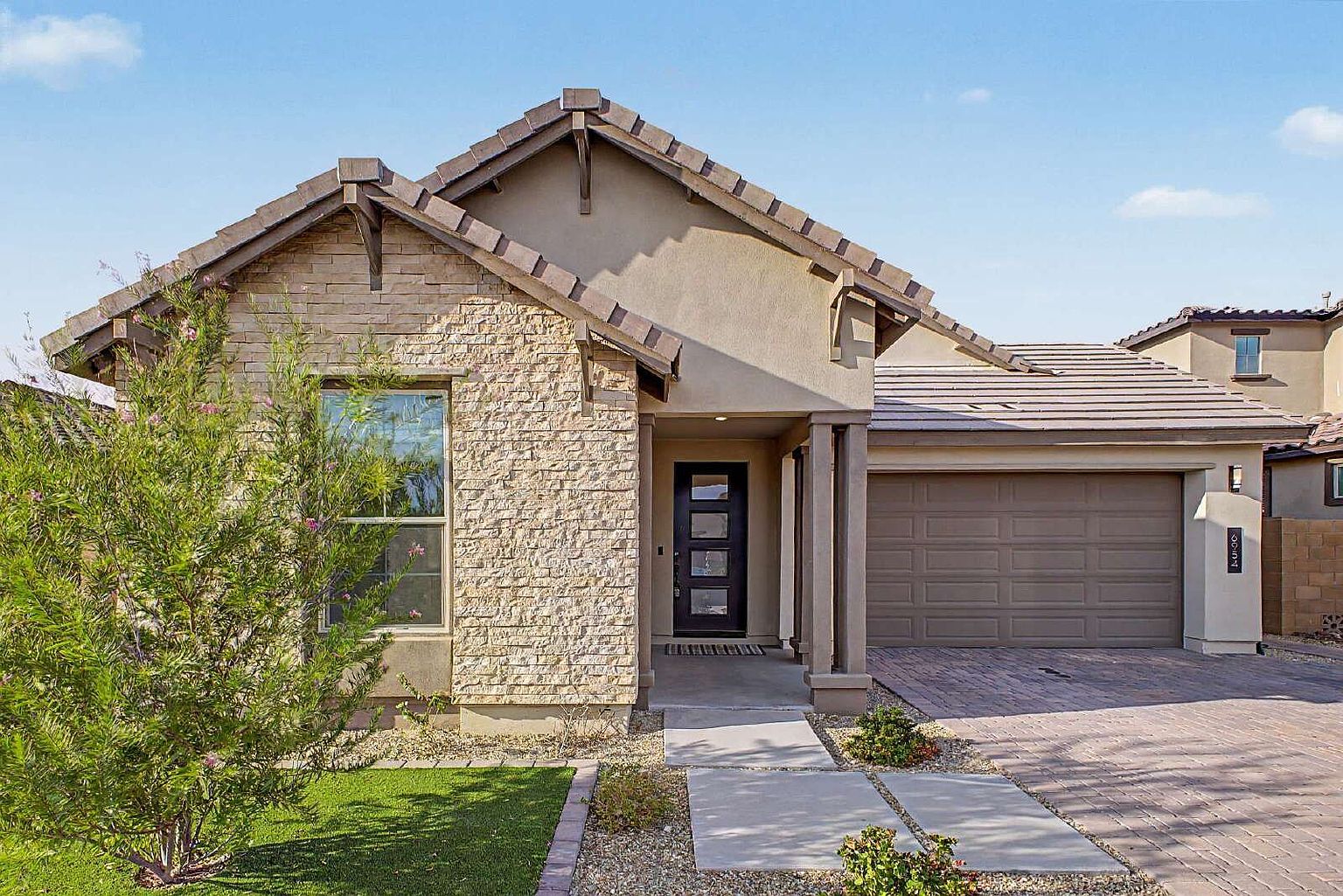 6954 W Maya Way photo 3