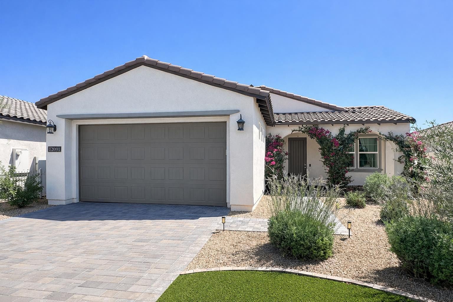 12091 N San Clemente St Surprise, AZ 85388 photo 2