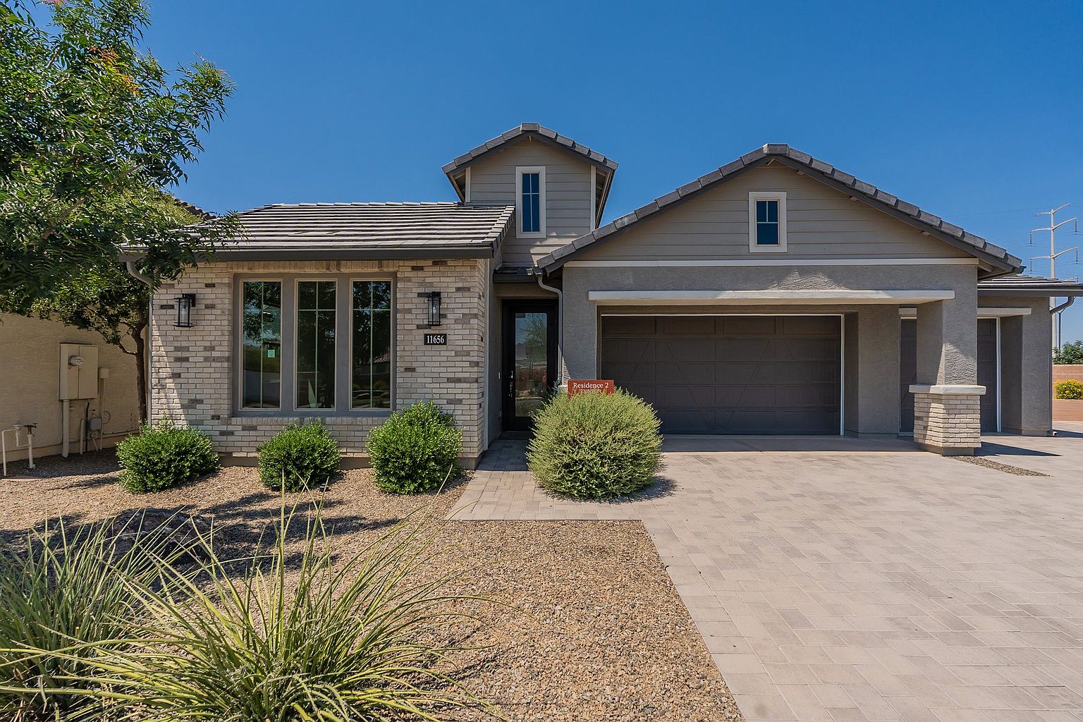 11656 W Luxton Ln photo 2