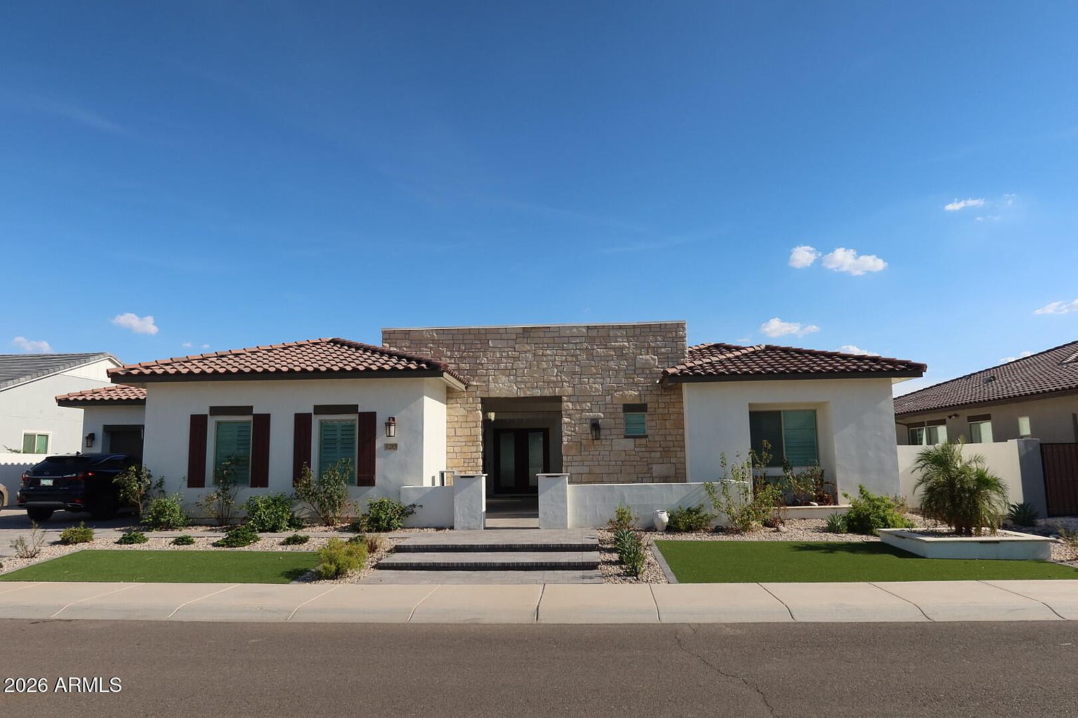 1285 E Mead Dr photo 2