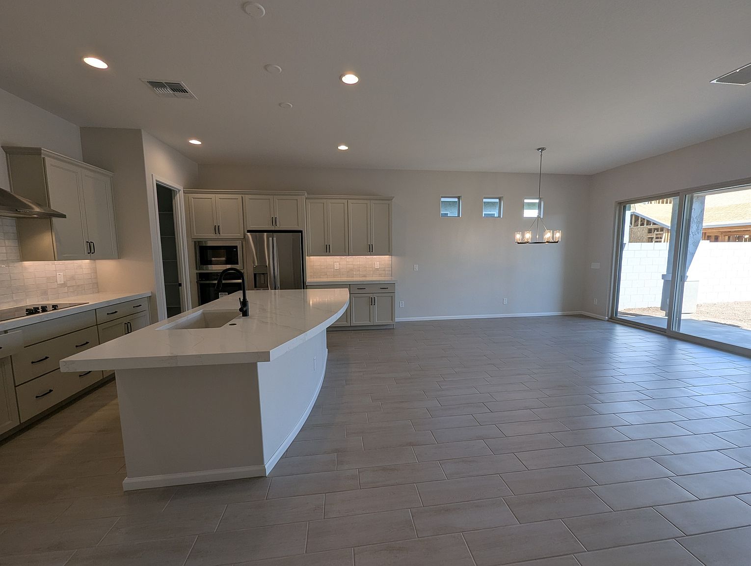 4301 E Bethena St photo 5