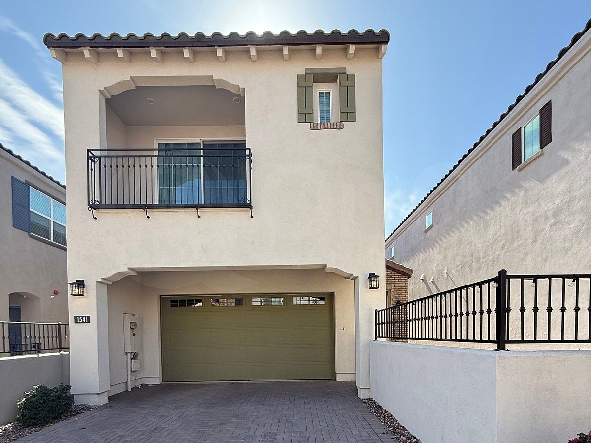 1541 E Megan St Gilbert, AZ 85295 photo 2