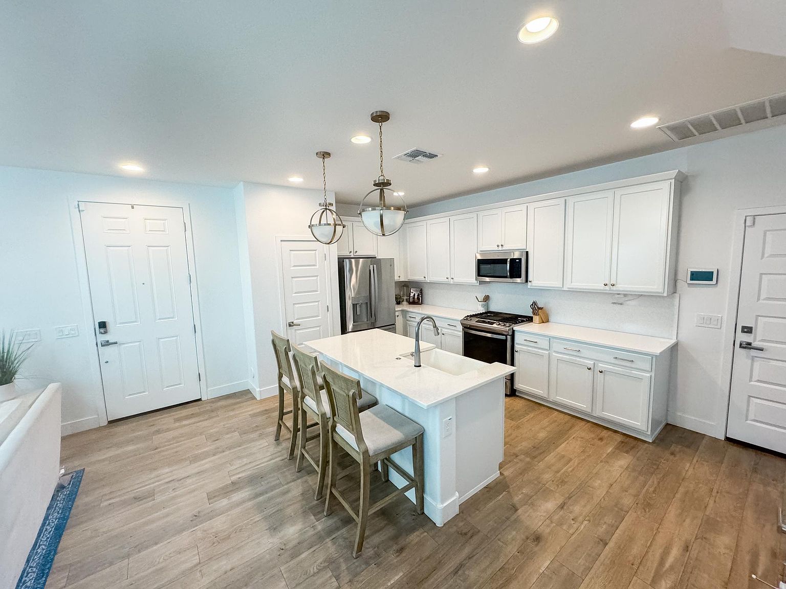 1653 S 82nd Way photo 4