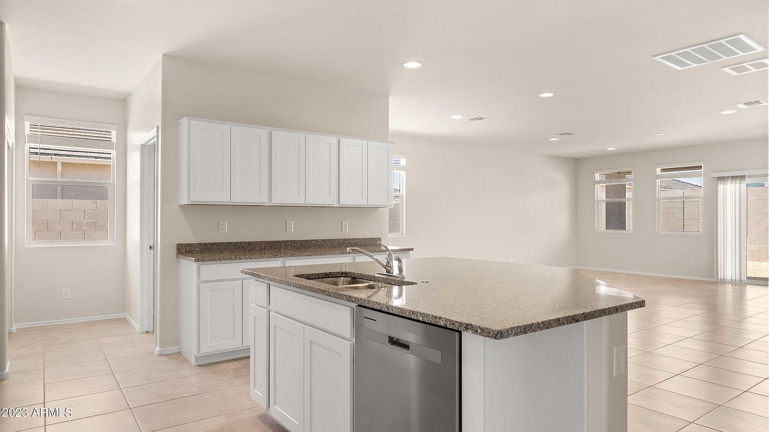1171 W Beacon Ct photo 5