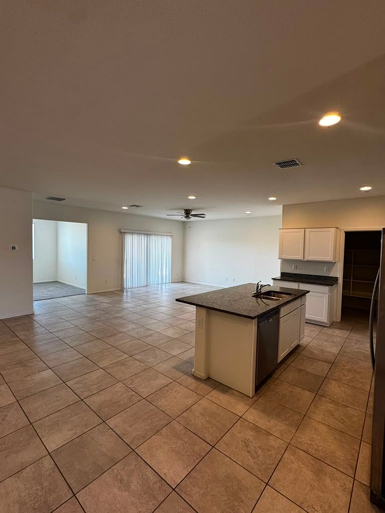 1165 W Beacon Ct photo 4