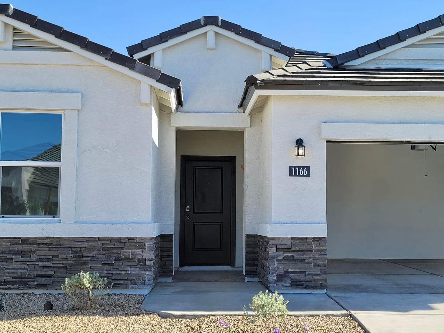 1166 W Paradise Way photo 3