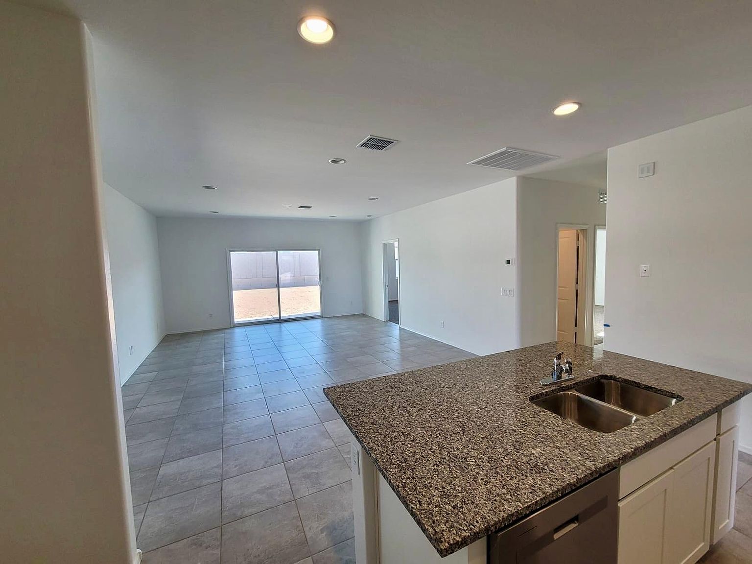 1166 W Paradise Way photo 5