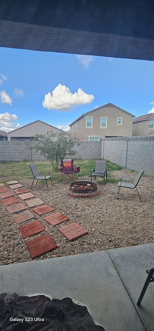 35444 W San Alvarez Ave photo 2