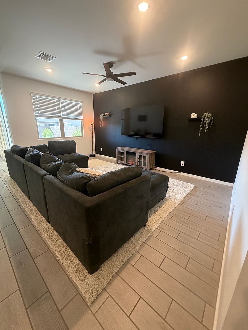 357 S Alegria Ln photo 2