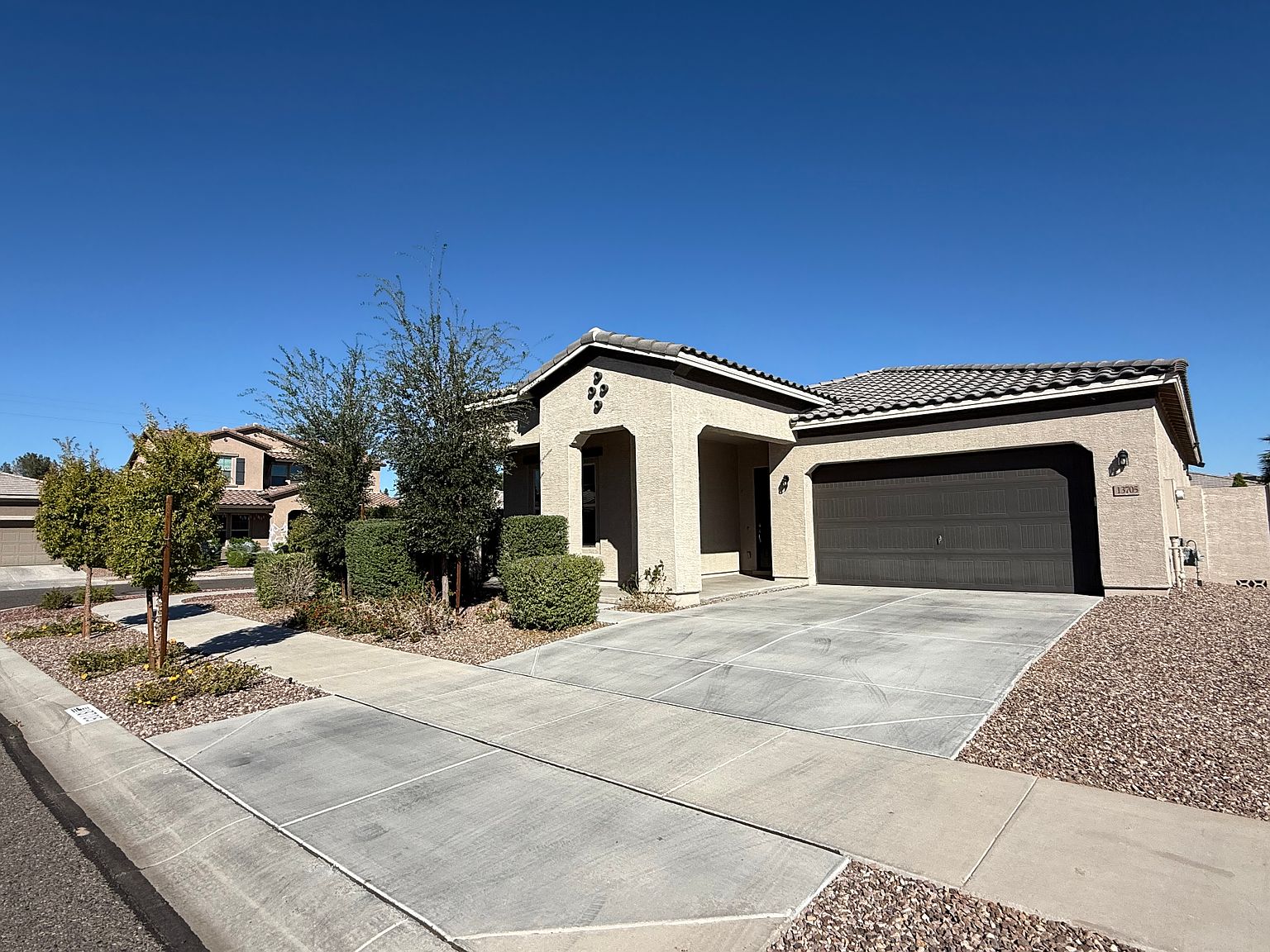 13705 N 144th Ln photo 2