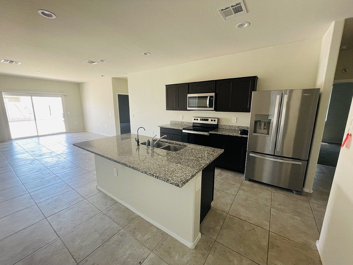 35433 W San Alvarez Ave Maricopa, AZ 85138 photo 3