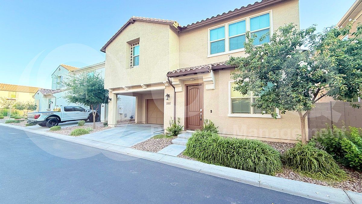 1068 E Sabino Dr Chandler, AZ 85286 photo 2