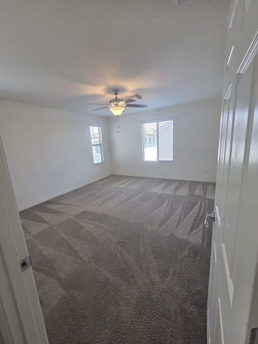 1707 S 82nd Way photo 4