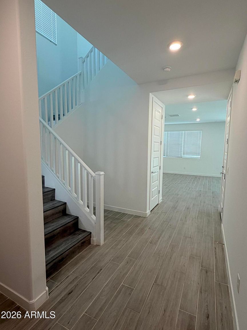 1150 E Armstrong Way photo 2