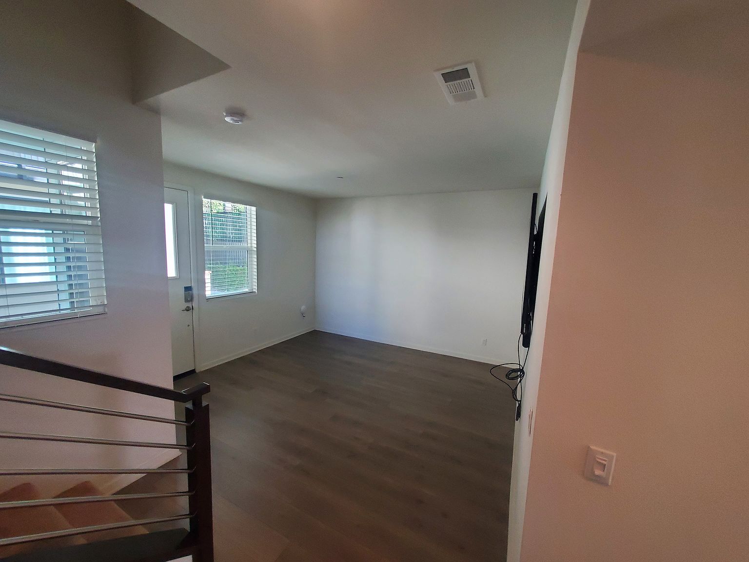1562 Vista Del Mar Way photo 5