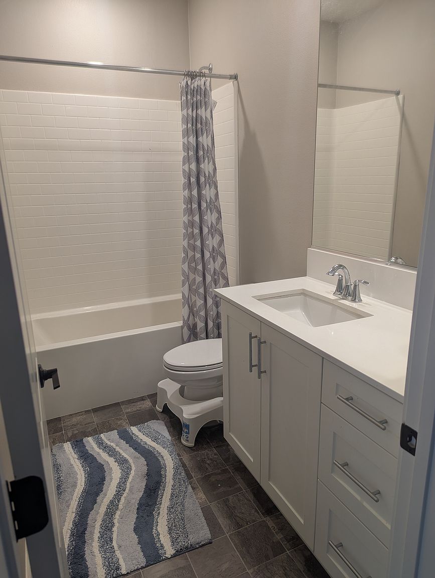 1576 Castillo Way photo 4