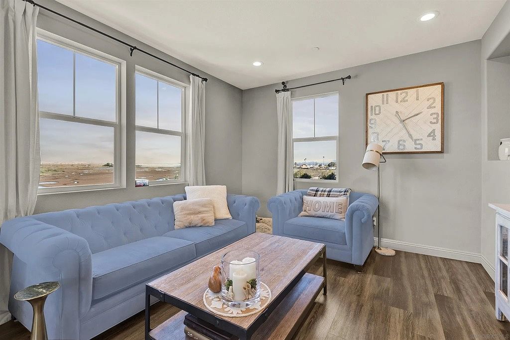 502 Lark Way photo 4