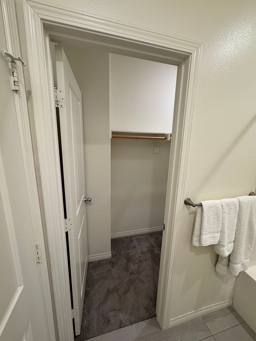513 Pelican Ln photo 5