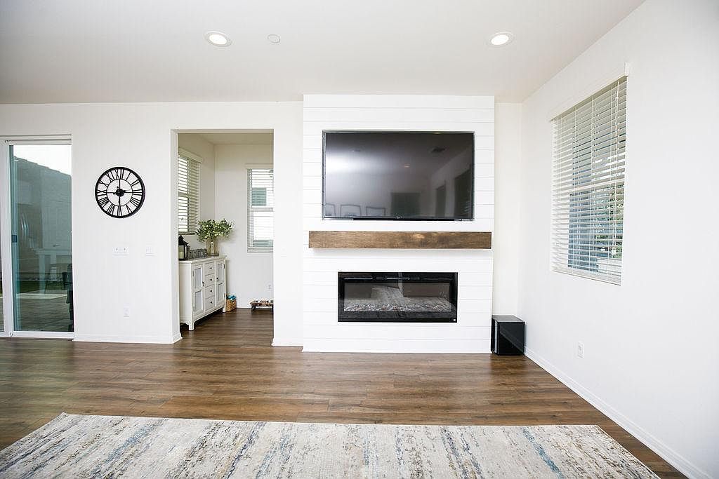 1345 Ortega St photo 4