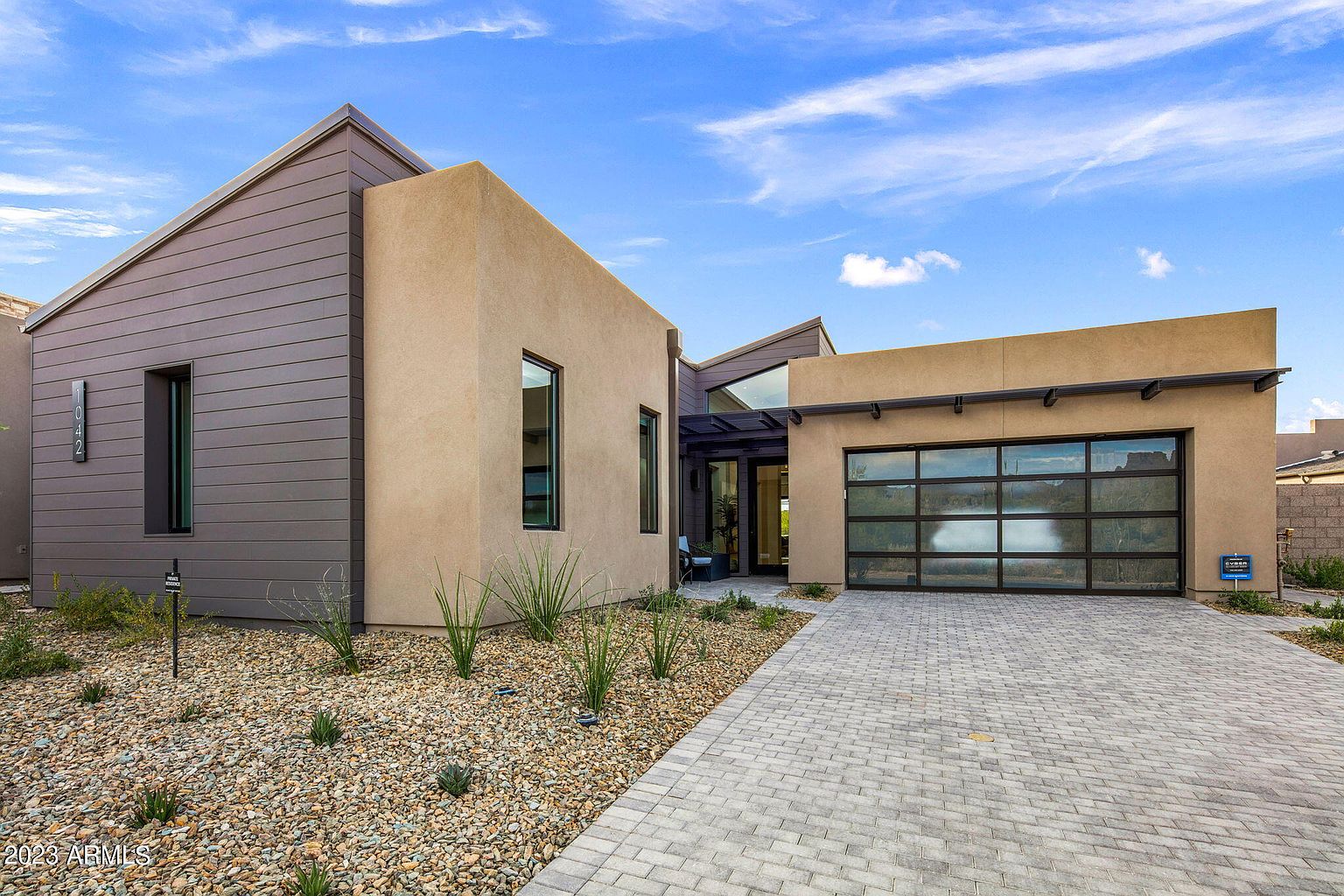 37200 N Cave Creek Rd photo 2