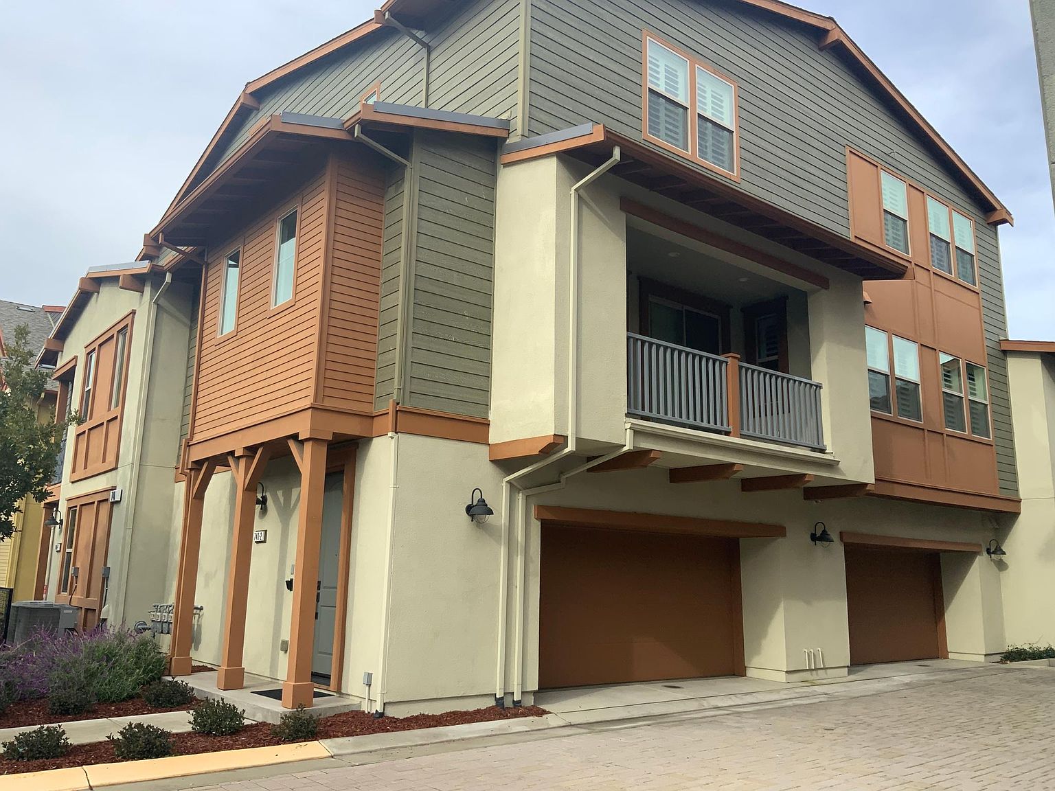 740 Tranquility Cir photo 2